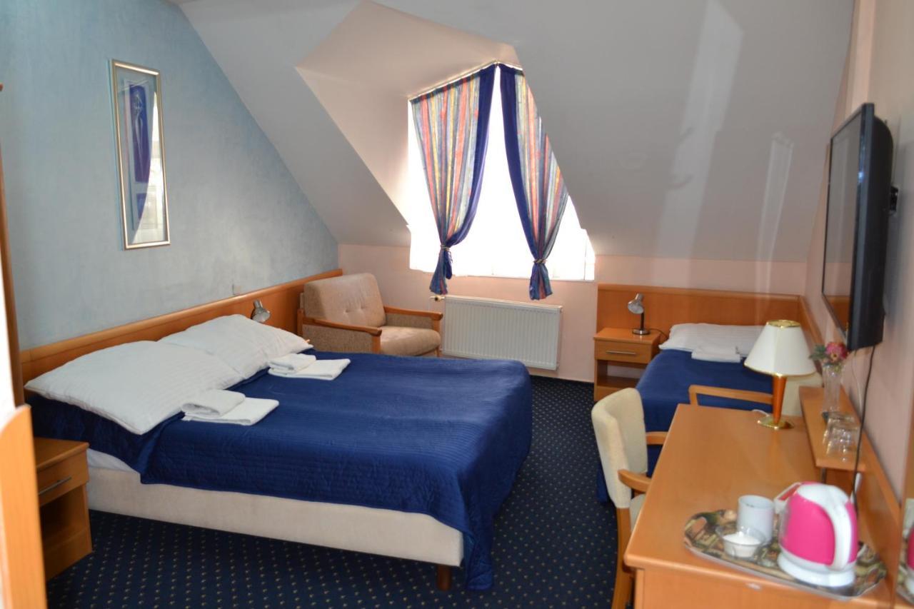 Hotel Aladin Prag Exterior foto