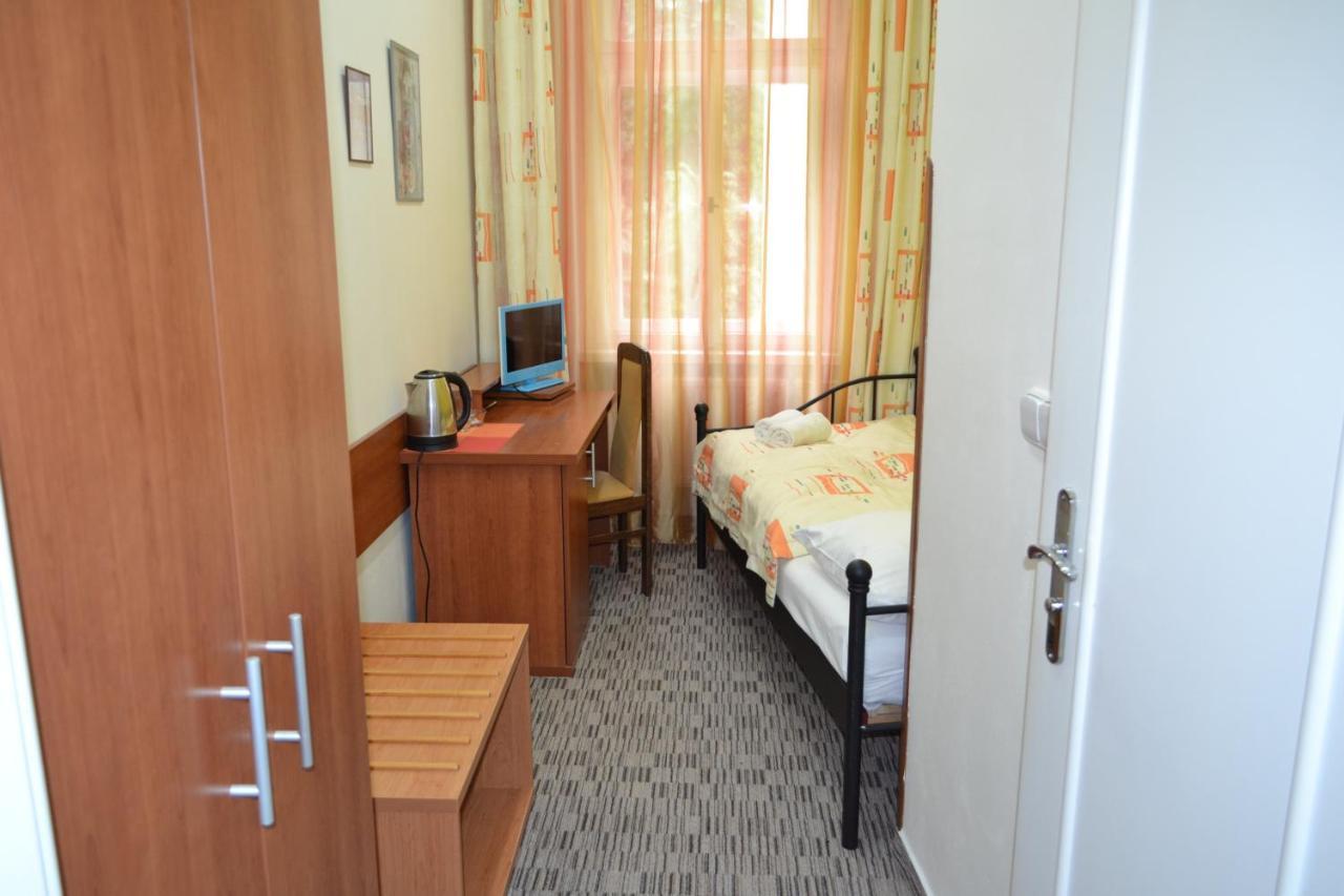 Hotel Aladin Prag Exterior foto