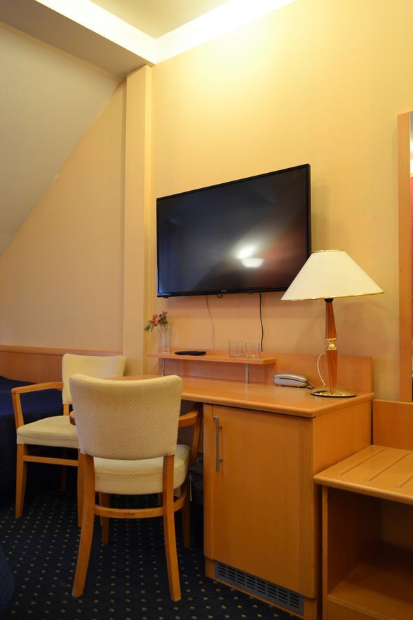 Hotel Aladin Prag Exterior foto