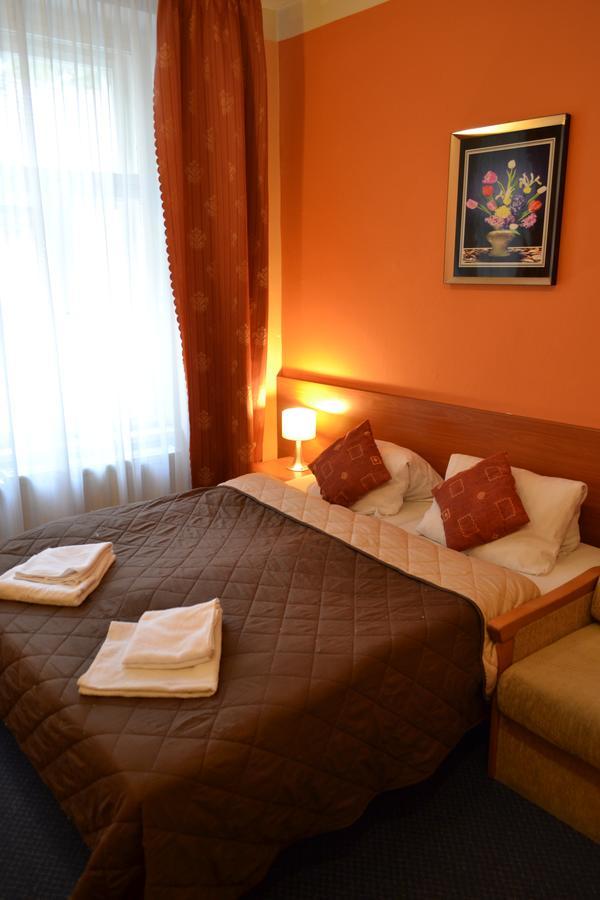 Hotel Aladin Prag Exterior foto