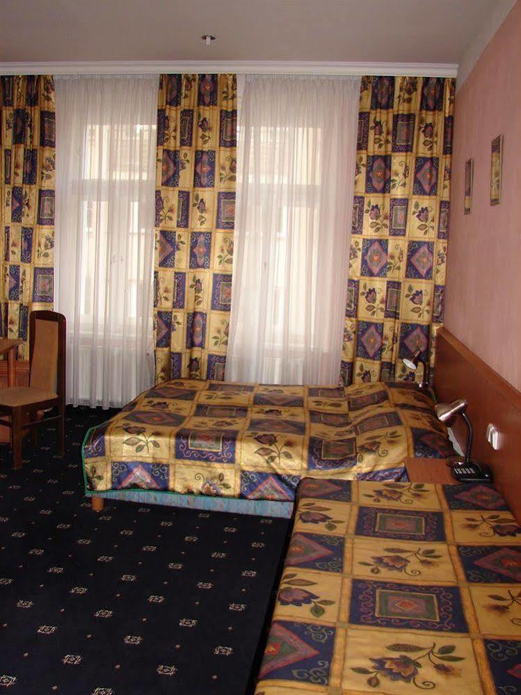 Hotel Aladin Prag Exterior foto