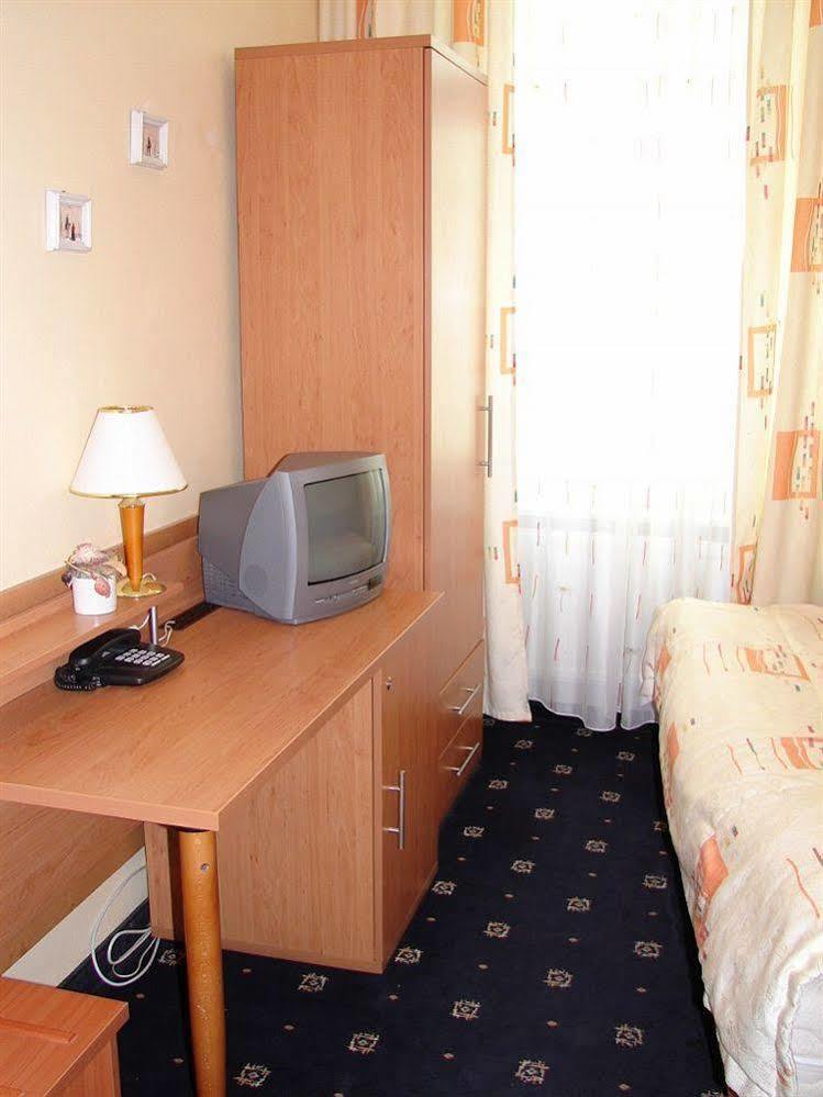 Hotel Aladin Prag Exterior foto